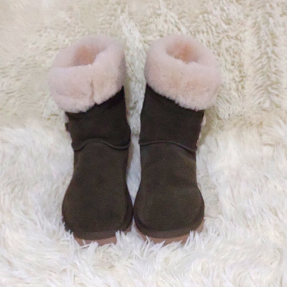 UGG Koolaburra size 8 hunter green boot. - Picture 1 of 7